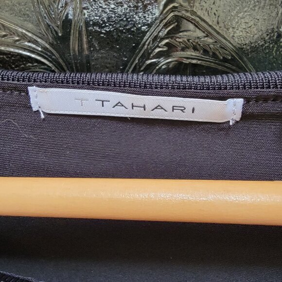 T Tahari Black and White Double Layered Sleeveless Career Casual Medium - Picture 3 of 6